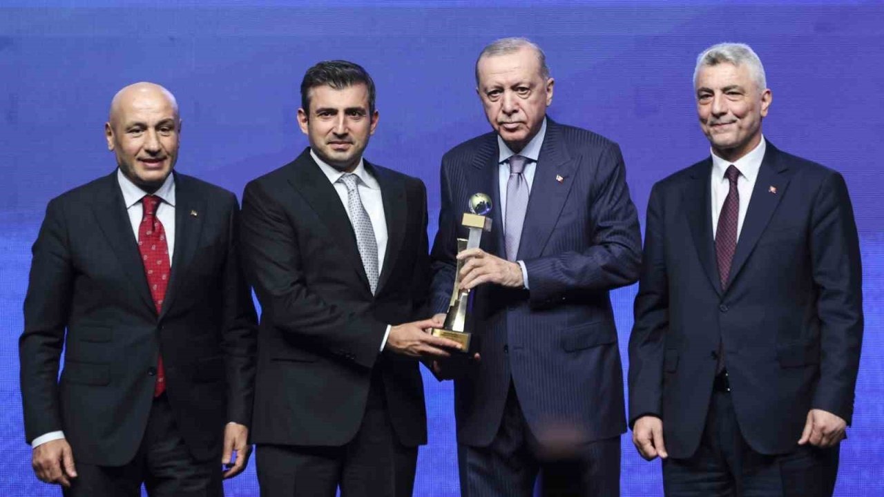Baykar ihracatın zirvesine demir attı