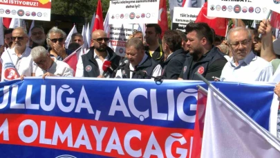 Devlet Memurları Konfederasyonu’ndan Hazine ve Maliye Bakanlığı önünde basın açıklaması