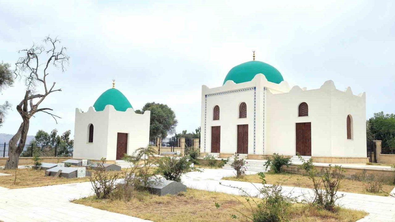 İç savaşta zarar gören Necaşi Türbesi ve Camii yeniden restore edildi