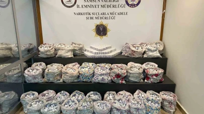 Samsun’da yastık kılıfları içine gizlenmiş 265 bin adet uyuşturucu hap ele geçirildi