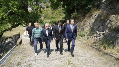 Şehit öğretmen Necmettin Yılmaz şehadetinin 8. yılında mezarı başında anıldı