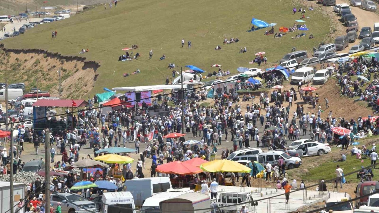 Kazıkbeli Yaylası’nda otçu göçü şenliği düzenlendi