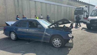 Otomobil ile kamyon çarpıştı: 5 yaralı