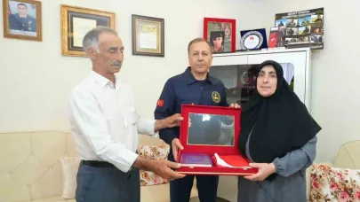 Bakan Yerlikaya, Cumhurbaşkanı Erdoğan’ın şehit ailelerine yazdığı mektubu okudu