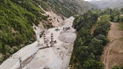 7 yıldır bitmiyor! görüntü kirliliği de cabası...