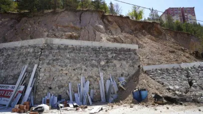 Gümüşhane’de sanayi sitesinde heyelan riski nedeniyle 25 iş yeri boşaltıldı