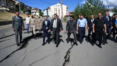 İspir’de yaşanan heyelan sonrası AFAD İl koordinasyon kurulu bölgede incelemelerde bulunuldu bir dizi karar aldı
