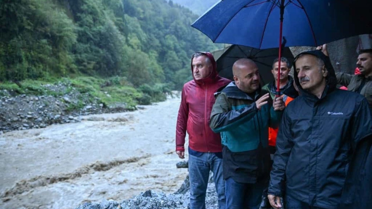 Bakan Uraloğlu, Çamlıhemşin Hala Tüneli’nde incelemelerde bulundu