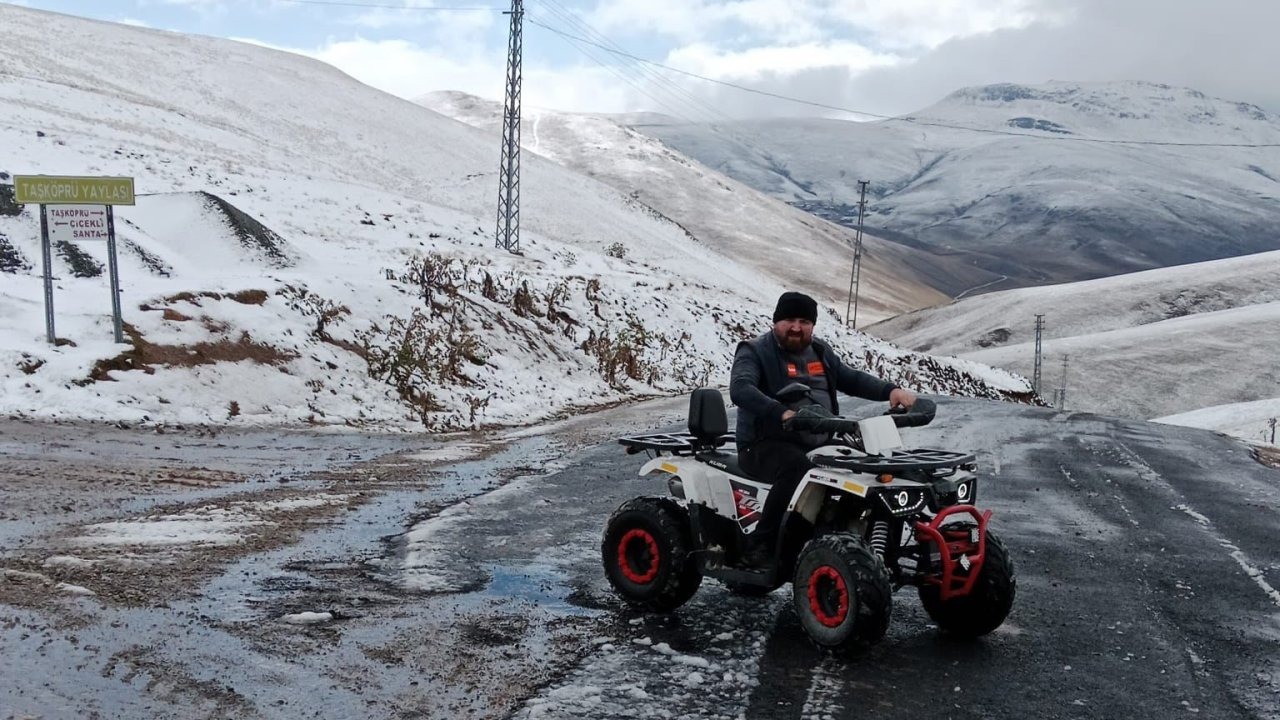 Gümüşhane’de hava soğudu, yüksekler kara teslim oldu