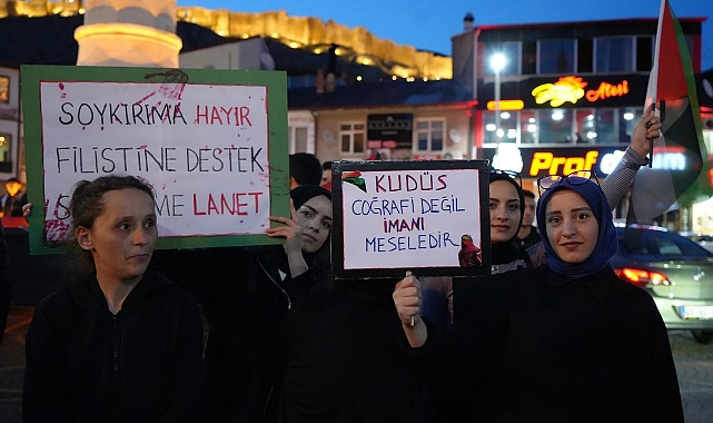 Bayburt'ta 'Filistin'e destek İsrail'e lanet yürüyüşü' düzenlendi