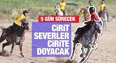 Dede Korkut diyarı Bayburt'ta festival tadında cirit şöleni yaşanıyor