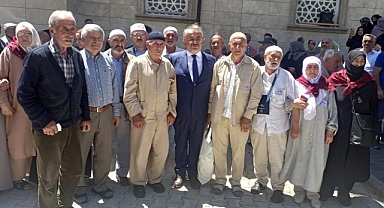 Hacı adayları Bayburt'tan dualarla uğurlandı