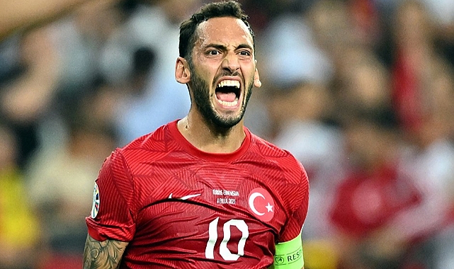 Hakan Çalhanoğlu'ndan söylentilere açıklama geldi