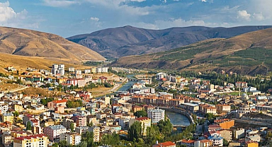 Kiralar büyükşehirlerle yarışıyor! Ev bulmak çileye dönüştü...