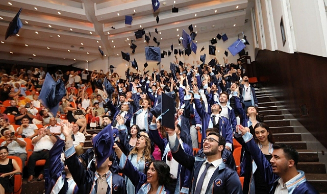Akdeniz’den 116 diş hekimi yemin ederek mezun oldu