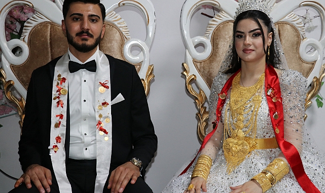 Aşiret düğününde geline 3 kilo altın, damada 4 milyon TL takıldı