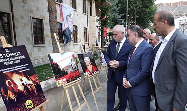 Bayburt Belediyesi 15 Temmuz fotoğraf sergisi düzenledi