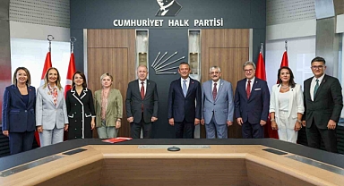 CHP lideri Özgür Özel, Zafer Partisi Genel Başkanı Ümit Özdağ’ı ağırladı