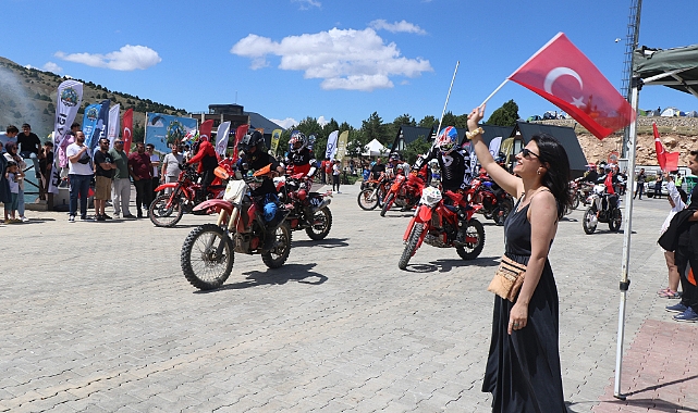 Erzincan Ergan Dağında renkli festival