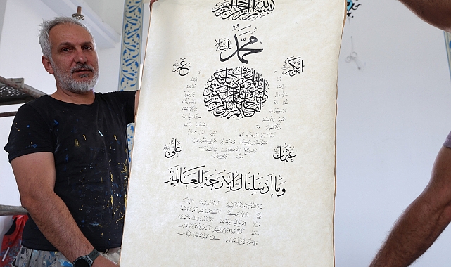 Hat ustası, 28 yıldır küçük fırçası ile 100'ün üzerinde cami süsledi