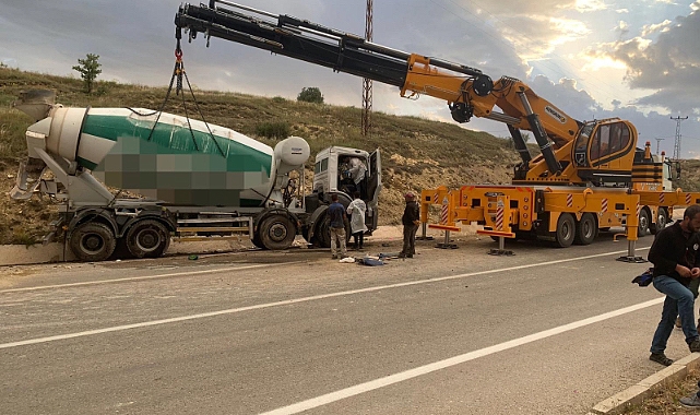 Hızlıydı, dağa çarptı, yan yattı: Şoförü ağır yaralı!