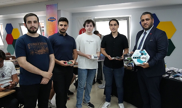 Keçiören Belediyesi, bilim ve teknoloji yolunda gençlere destek veriyor