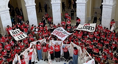 Savaş karşıtı Yahudilerden ABD Kongresi’nde İsrail protestosu