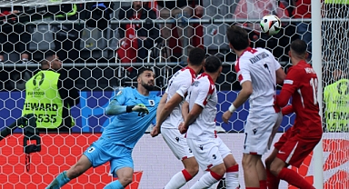 Taraftarlar oylarıyla EURO 2024'ün en güzel golü Mert Müldür'den