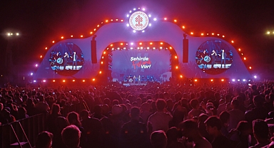 Alişan Erzurum’da coşturdu