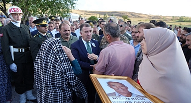 "Bana en güzel şeyi Türk bayrağını verdiniz ölene kadar saklayacağım"