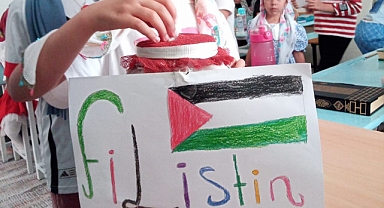 Bayburtlu miniklerden Filistin'e destek...