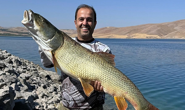Elazığ'da amatör balıkçı 41 kilogramlık turna balığı yakaladı