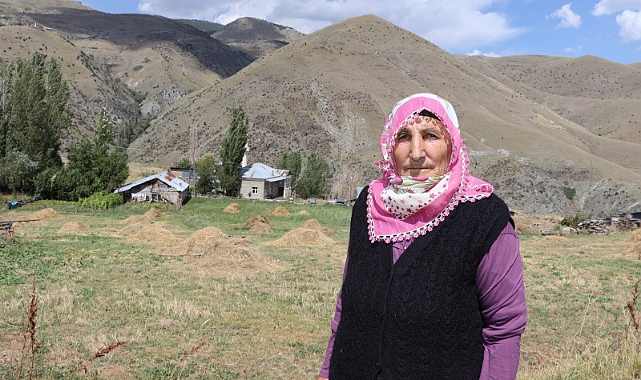 Fikriye Nine 72 yaşında köyüne muhtar oldu