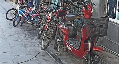 Kaldırımlar tek kişilik mi?