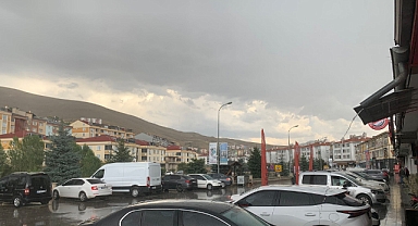 Sıcaktan bunalan Bayburt'un imdadına yağmur yetişti