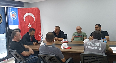 Türk-İş Bayburt İl Temsilcisi Fırat Türk; “Bozulan ekonominin bedelini biz ödemeyeceğiz”