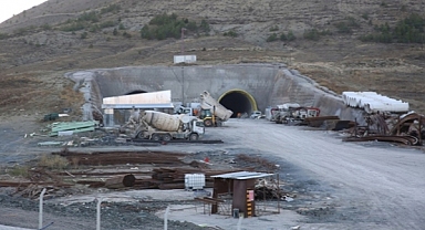 Vauk Tüneli'nde çalışmalar durduruldu mu?
