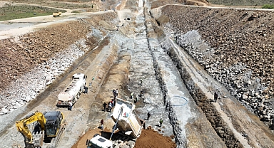 Yelpınar Göleti inşaatında gövde dolgusu başladı