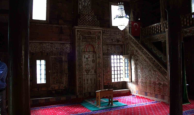 400 yıllık cami, ebru sanatına ilham oldu