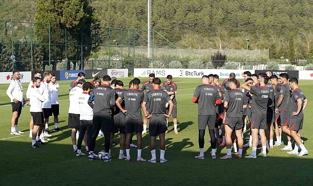 A Milli Futbol Takımı, Galler maçı hazırlıklarına devam etti