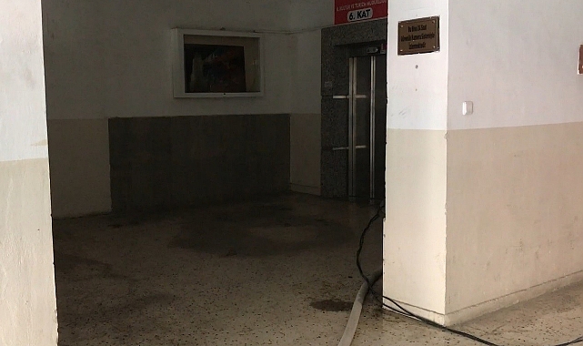 Bayburt İl Özel İdare binasının asansörlerini su bastı: "Yakında burada balık çıkacak”