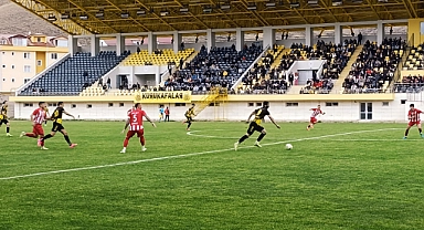 Bayburt Özel İdarespor 3 puanı tek golle aldı