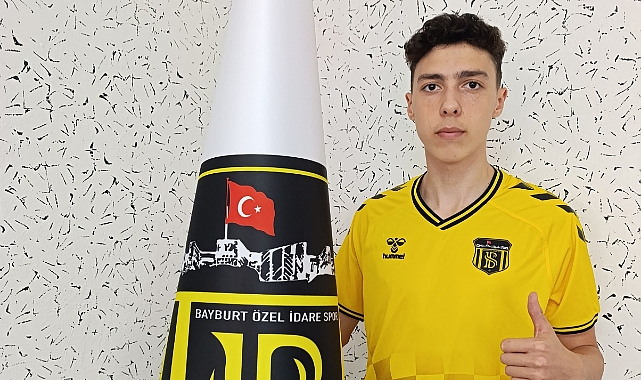 Bayburt Özel İdarespor Bayburtlu genç oyuncuyla sözleşme imzaladı