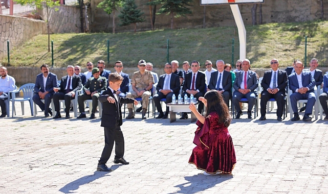 Bayburt'ta İlköğretim Haftası kutlandı