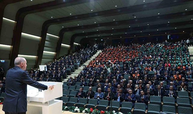Cumhurbaşkanı Erdoğan: "Türkiye'nin darbe mahsulü olan mevcut anayasadan kurtulma vaktinin çoktan geldiği kanaatindeyiz"