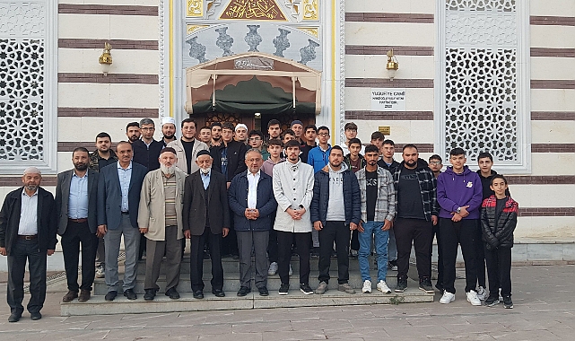 Gençler sabah namazında buluştu