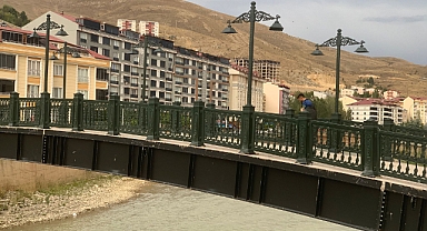 İkinci yaya köprüsü de hizmete girdi