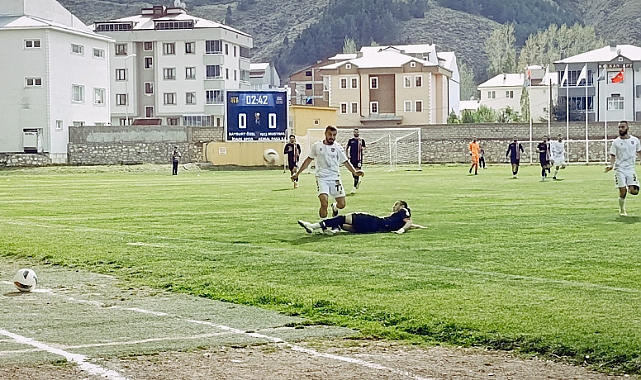 4 golün çıktığı maçta puanlar paylaşıldı