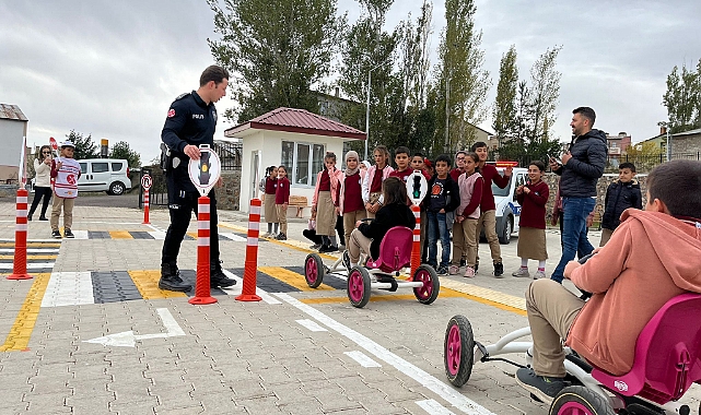Aydıntepe'de miniklere trafik eğitimi