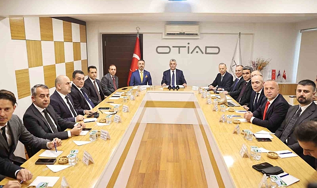 Bakan Ömer Bolat: ''Dünyada tekstilde 4'üncü sıradayız, konfeksiyonda ise 6'ncı sıradayız''